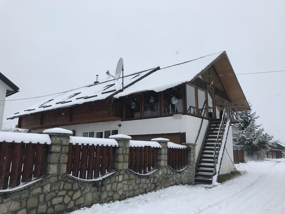 Guesthouse Karpaty Frasin Exterior foto
